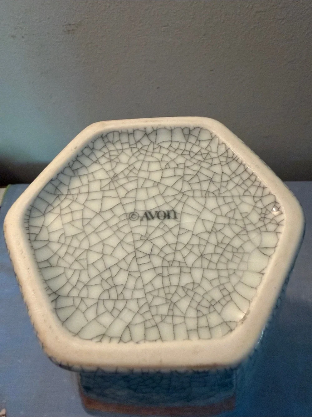 Avon Crackle Glaze Ceramic Vase in Off-White